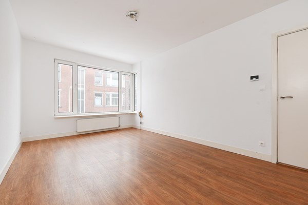 Medium property photo - Jan ten Brinkstraat 147, 2522 HX Den Haag